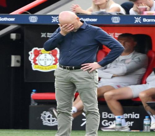 危！踢球者：药厂并未公开支持滕哈赫，关窗后高层将决定他的未来