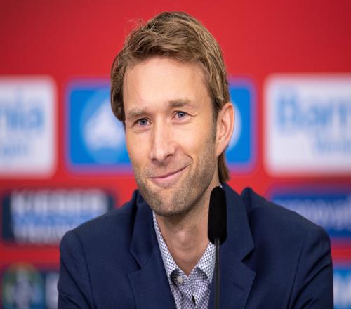 药厂总监：我们以培养年轻球员闻名，不会买离队球员的直接替代者