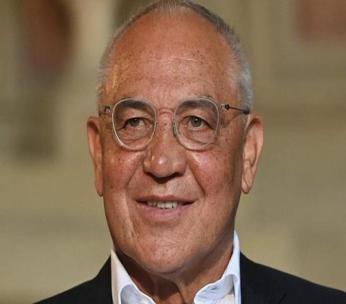 马加特：拜仁是明确的德甲冠军热门，多特会获得德甲第二名