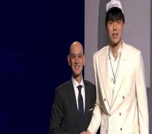 杨瀚森第16顺位被选中！管泽元：太了！NBA终于又要有中国人的故事了