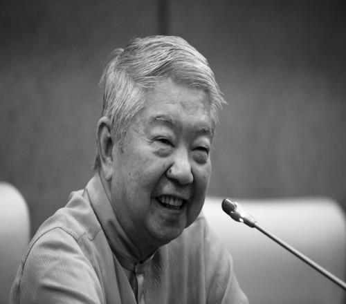 R.I.P.香港四大才子、知名美食家、电影监制蔡澜去世：享年83岁