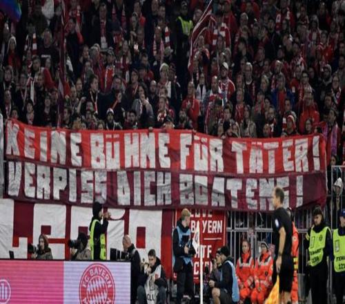 拜仁球迷拉横幅抗议博阿滕回来实习：我们俱乐部没人渣的位置