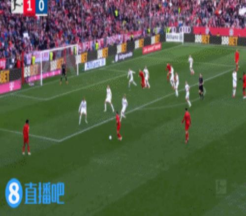 神扑！帕夫洛维奇远射出现变线直奔死角，魏纳飞身将球扑出