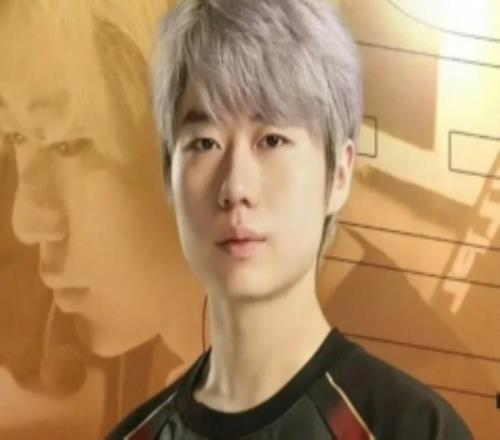 媒体人吃milkyway瓜：到底要多少案例才能从情感对电竞选手祛魅