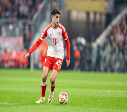 帕夫洛维奇:C罗哈维小白是儿时偶像 夏天喜欢散步&赛前喜欢听Rap