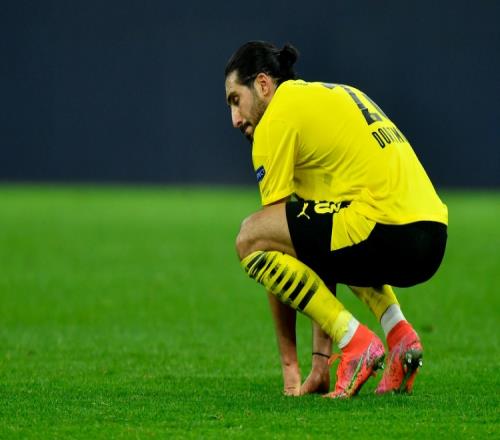 图片报:埃姆雷-詹或因此前红牌停赛彻底失去多特主力位置