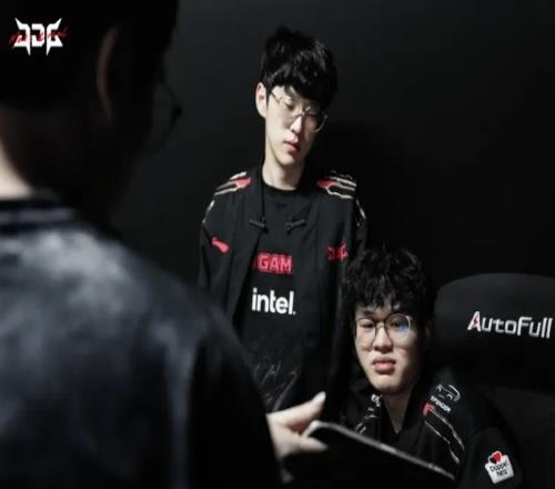 战胜TT后，JDG中野发文：六号西安见，新的一轮兄弟们加油