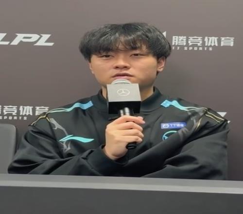 TT赛后群访教练：多打少不果断被对面爆了开团集火不一致很混乱