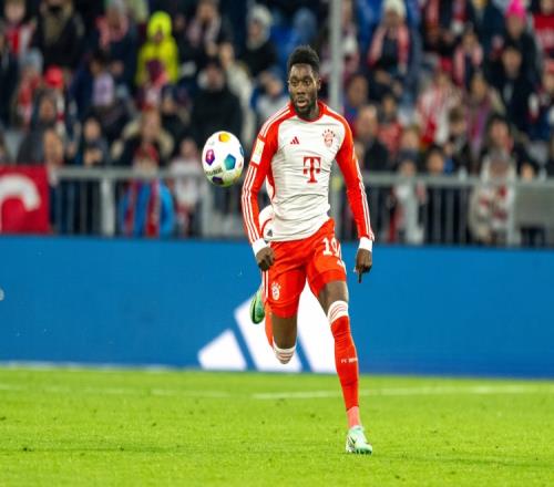 记者:拜仁会让戴维斯履行完最后一年合同,除非有巨额报价到来