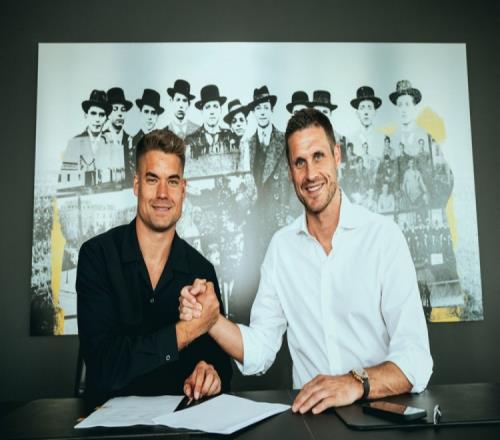 官方:多特和二门迈尔提前续约到2026年