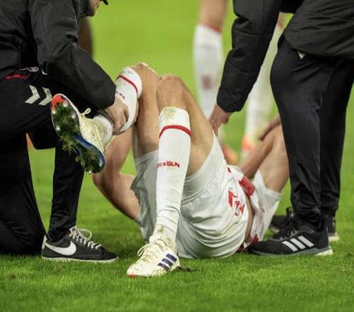 在对阵多特时科隆球员许伯斯右膝重伤，预计将伤缺数月