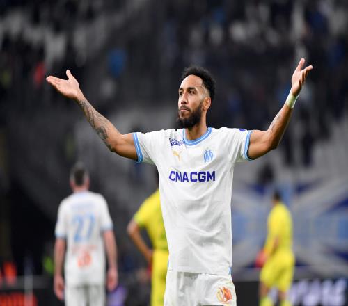 放弃沙特高薪，队报：稳定的生活、马赛的计划让奥巴梅扬决定回归