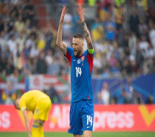 记者：费内巴切将和什克里尼亚尔签约4年，买断费1200万欧+奖金