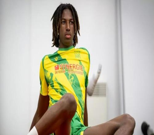 17岁法甲天才中卫横空出世，巴萨对他情有独钟，6大豪强展开疯抢