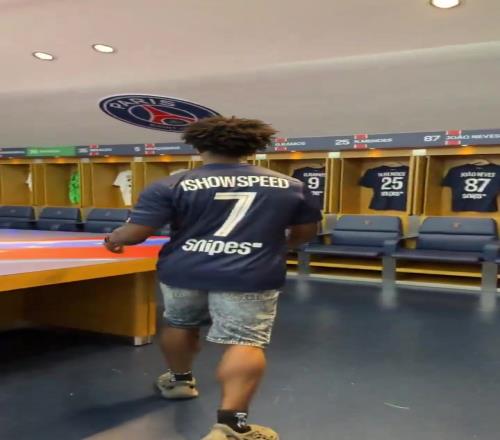 网红speed造访巴黎圣日耳曼俱乐部，参观王子公园球场