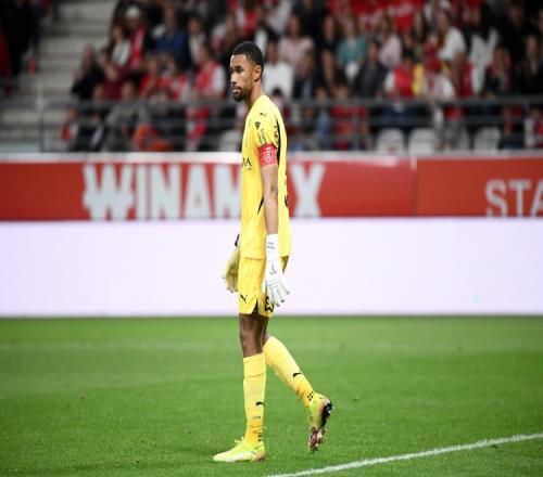 队报：朗斯寻找门将，与兰斯就迪乌夫转会进行谈判