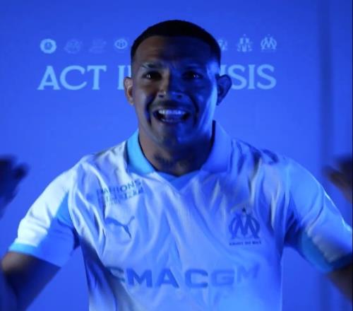 官方：马赛从朗斯签下阿根廷26岁后卫梅迪纳，转会费未知