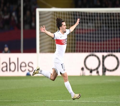 队报:出色表现赢得高层和球迷支持,巴黎准备与维蒂尼亚续约