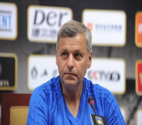 热内西奥:我和乌姆蒂蒂聊过,他很快会重回赛场