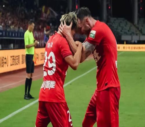 10！中超保级6分战，梅州胜10人青岛，茹子楠天外飞仙