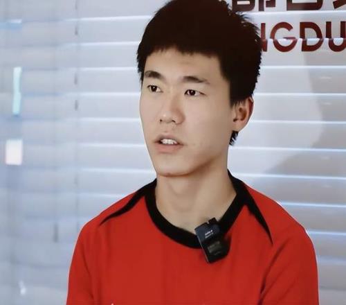 亚冠首秀获评全场最低分：外界再次呼吁胡荷韬赶紧留洋