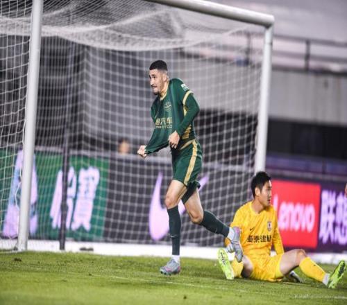 【中超】奥莫双响卡列洛绝平亚泰3比3平九人浙江