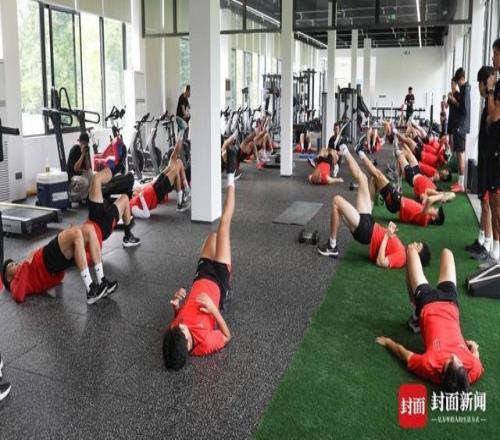 成都蓉城双线出击：保投入稳军心拼联赛冲亚冠！