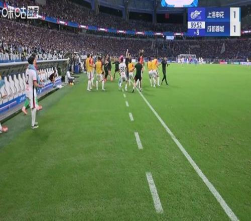 记者：周中亚冠尽可能派主力的球队都没输，尽可能留力的都没赢