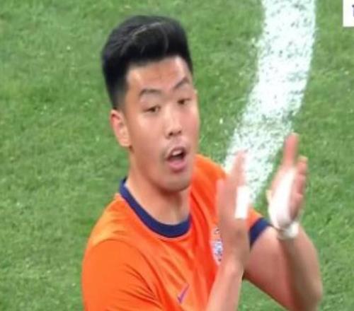 记者：冯伯元不会随海牛出征梅州，将代表南京队参加“苏超”