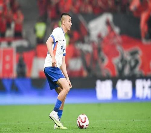 10秒钟2失误！泰山废柴毁队友90分钟努力下赛季有多远走多远