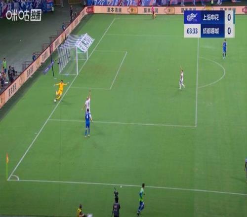 这蒋圣龙后场漫不经心回传，白送蓉城一个角球