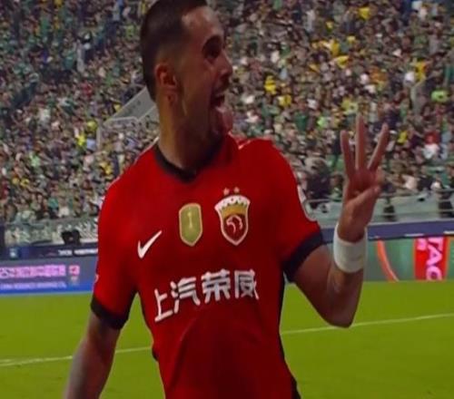 战神！莱昂纳多近3轮战玉昆传射，踢国安戴帽，读秒绝杀三镇