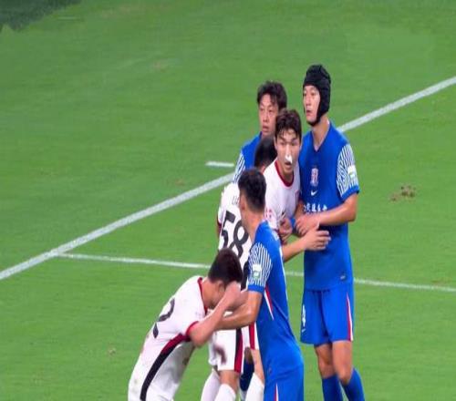 申花亚冠白轮换了，于汉超关键球脚软，外援6场球谎续约斯帅草率