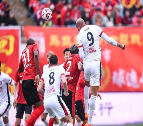 成都双杀亚泰领跑鲁沪大战残忍！国安VS河南海港VS云南谁掉链子