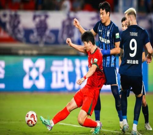 【中超】卢永涛阿奇姆彭双响三镇2比5河南