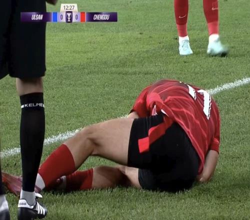 第95分钟丢球，蓉城12无缘亚冠首胜！还伤了4主力，申花赢球有望