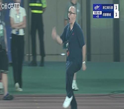 第100分钟丢球！卡列洛爆射破门，蓉城连丢三球33浙江！