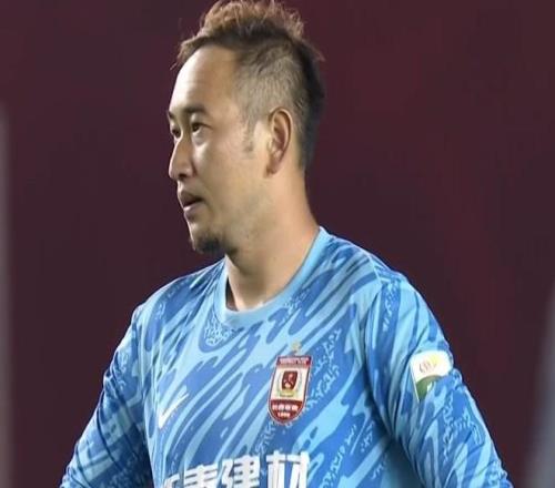 扑救成功率高达82%，亚泰门将吴亚轲当选中超8月最佳守门员