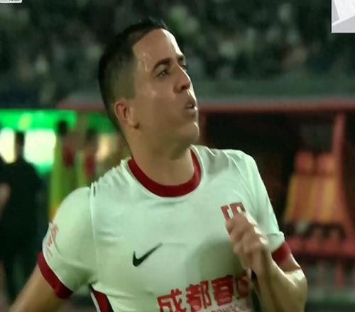 中超争冠格局剧变！海港占据榜首，成都丢分仍有希望，申花仍陪跑