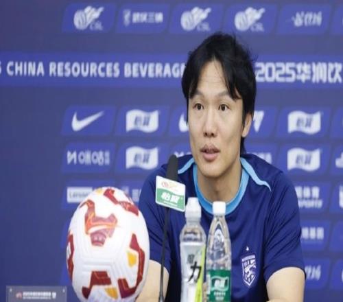 36岁邓卓翔目光呆滞！2场狂丢9球后揽责：三镇困境短期很难改变