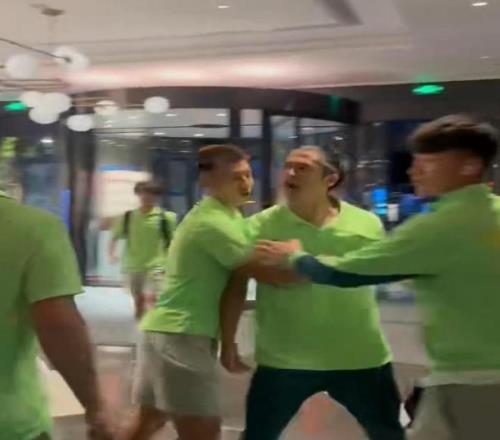 毛剑卿谈国安球员球迷冲突：肯定说到别人痛点，把他骂得一文不值