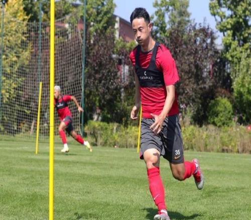 保级队各自发力，亚泰指望彭欣力救主，踢成都首秀，陈涛驰援深圳