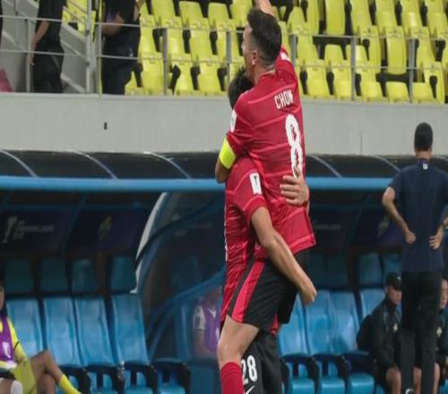 10！蓉城外援遭“掏鸟”，周定洋“凌空斩”，洞穿韩国球队大门