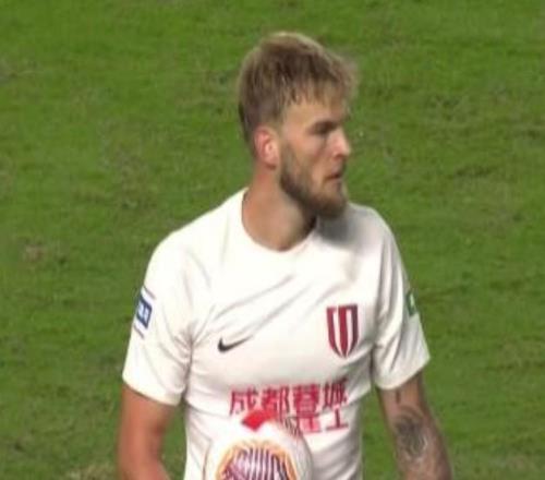 成都蓉城调整首发名单，记者：外援提莫莱切特热身时受伤