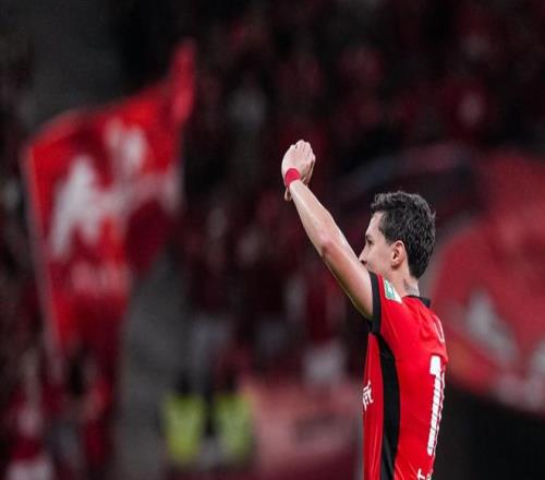 中超榜首易主：卫冕冠军狂轰4球，豪取3连胜，力压申花登顶