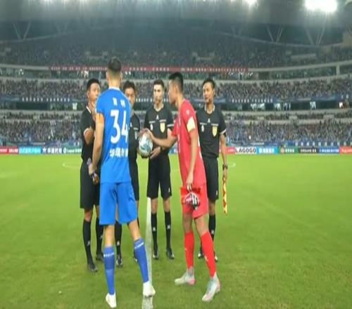 麦麦提江昨日担任中超新鹏城vs泰山VAR，今日执法苏超南京vs盐城