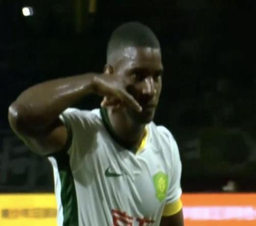 里程碑，法比奥对西海岸的头球破门是北京国安中超第1000球