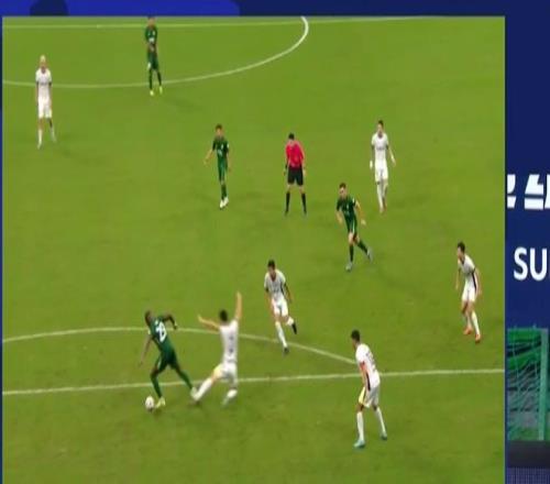 中超争议判罚！法比奥造点，三镇球员集体不满，VAR介入5分钟