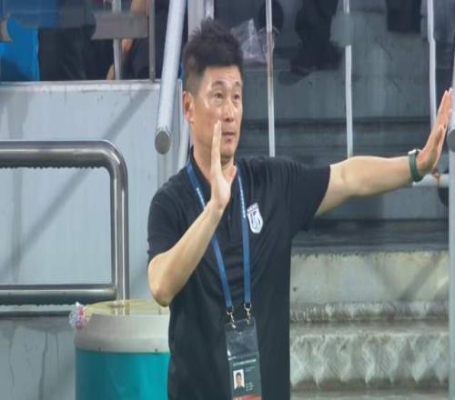 争前6无望，大连培养好4新星接班，赵佳楠比崔麒强，1将可以走人