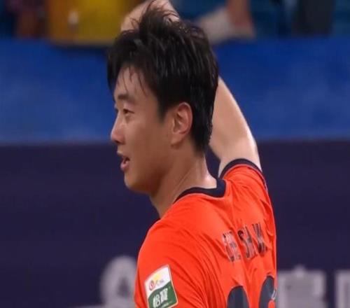 里程碑，青岛海牛中场车世伟职业生涯已出场100次